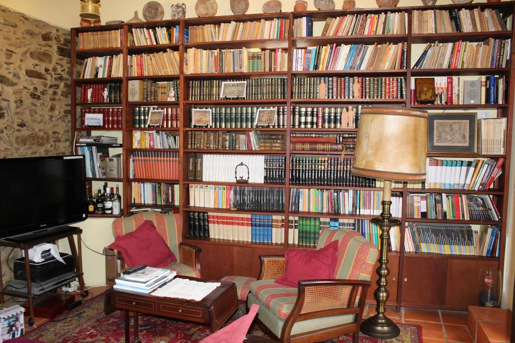 Casa Do Moinho Guest House โอวาร์ ภายนอก รูปภาพ