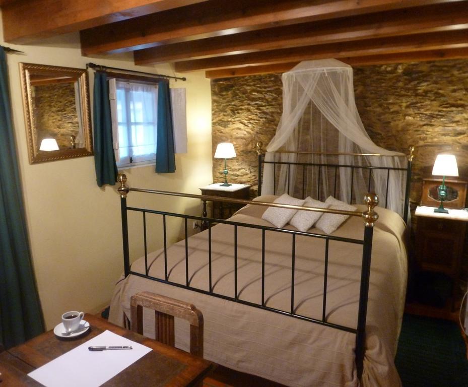 Casa Do Moinho Guest House โอวาร์ ภายนอก รูปภาพ