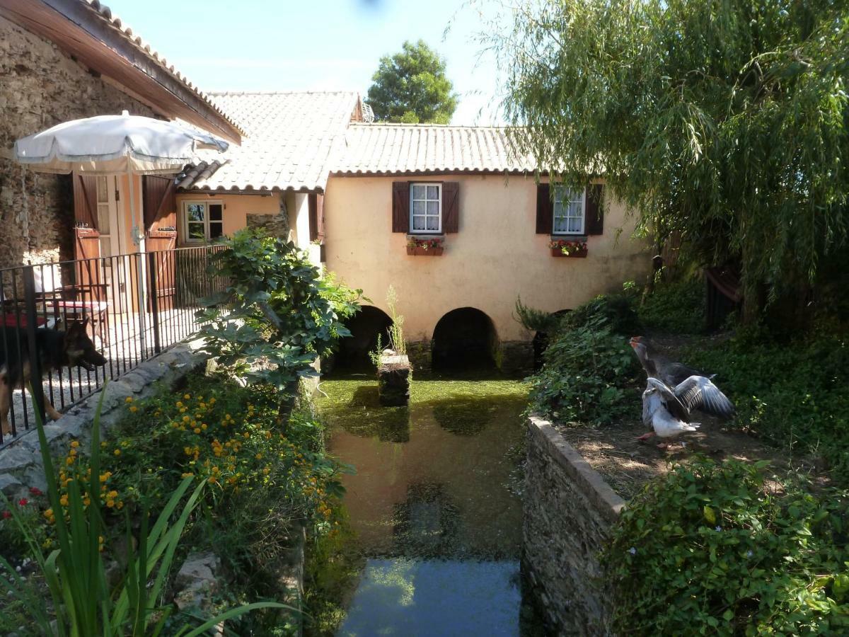 Casa Do Moinho Guest House โอวาร์ ภายนอก รูปภาพ