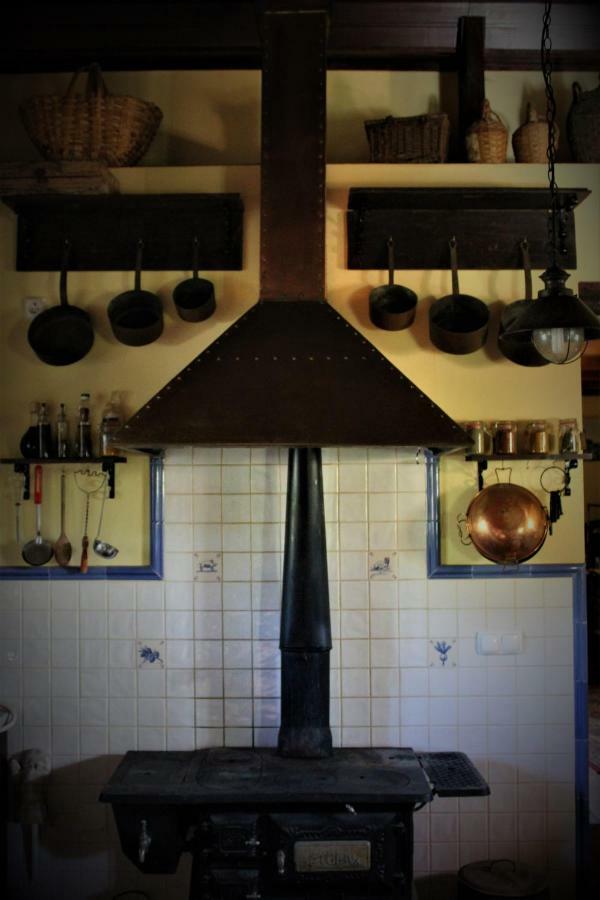Casa Do Moinho Guest House โอวาร์ ภายนอก รูปภาพ