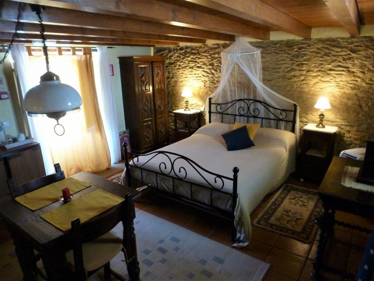 Casa Do Moinho Guest House โอวาร์ ภายนอก รูปภาพ